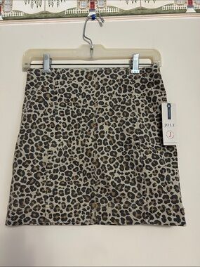 Jolt leopard print back zip fitted women’s skirt size 3 (26 inch) stretchy NWT